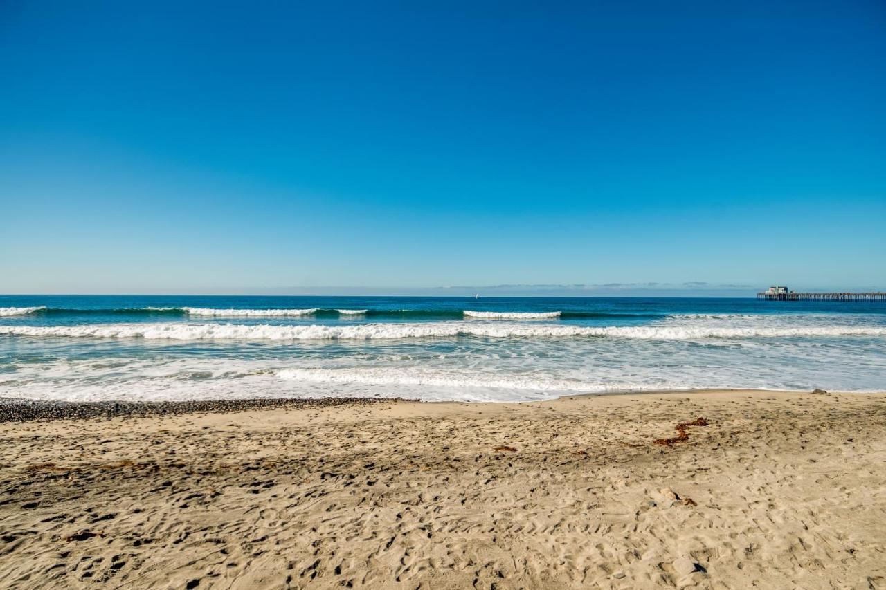 Ocean View With Large Balcony, Air Conditioned Villa Oceanside Exterior photo